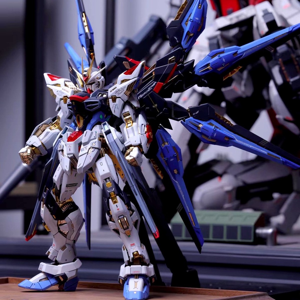 โมเดลหุ่นยนต์กันดั้ม HG Red Heresy Mecha Robot Strike Free Unicorn Figure MG