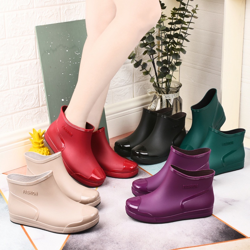 รองเท้าบูทกันฝนผู้หญิง Rain Boots แฟชั่น กันน้ำ